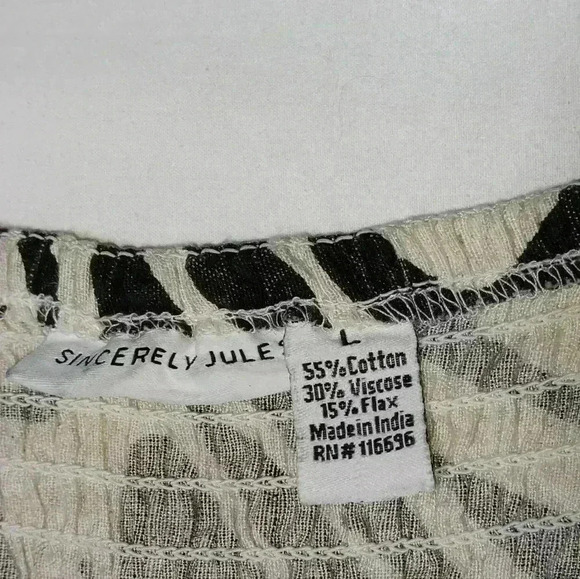 Sincerely Jules  Dress. Ladies size L - Picture 4 of 5